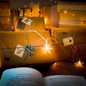 Mystery Book Box (2 books&bookmarks, mug, tea and piece of jewelry)